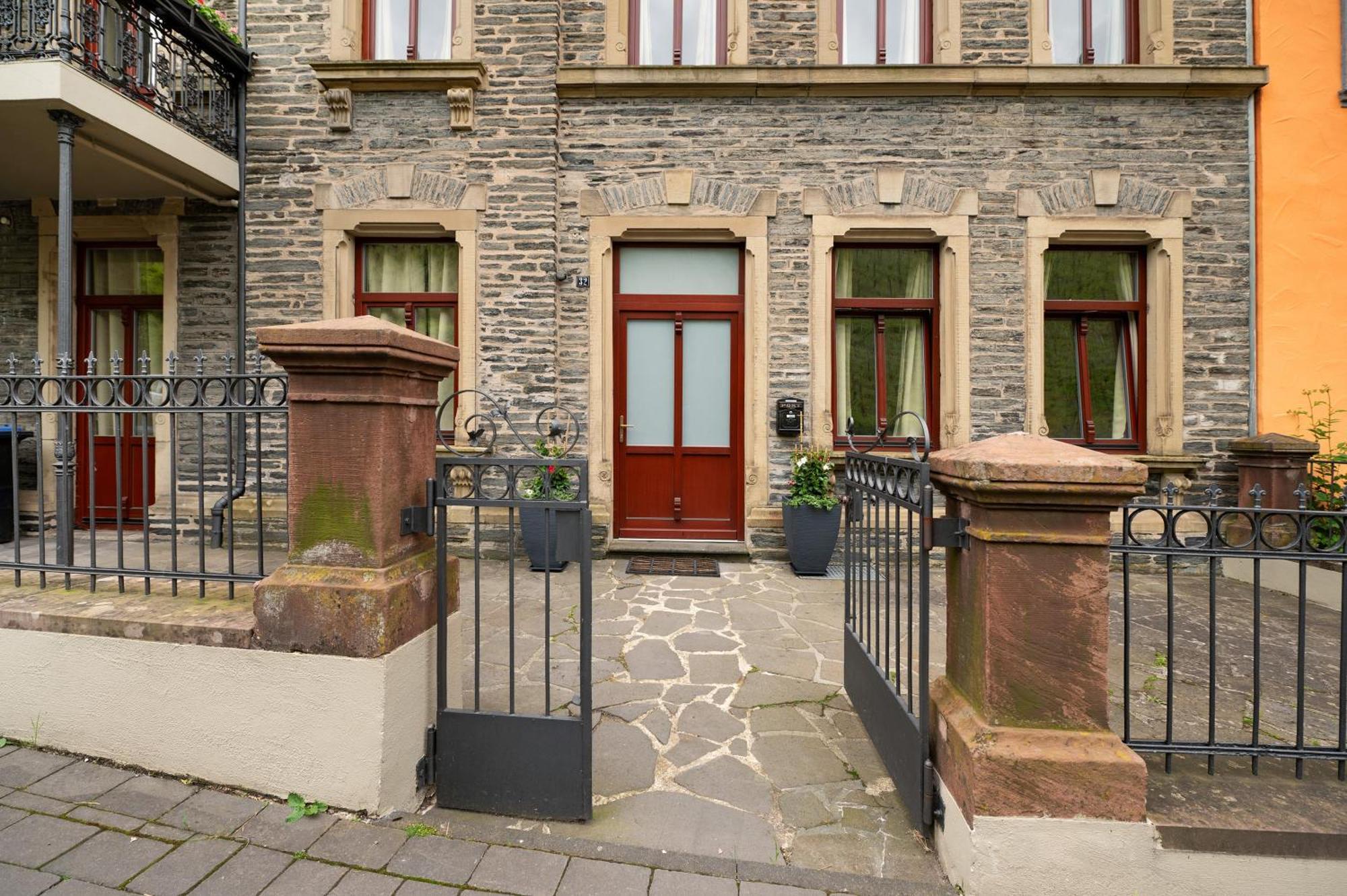 Alte Stadtvilla Am Weinberg 4 Traben-Trarbach Exterior photo